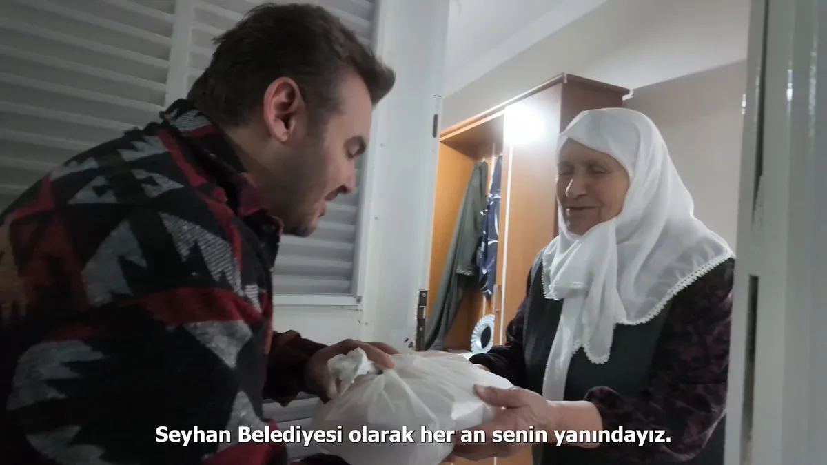 Seyhan Belediyesi'nden İhtiyaç Sahiplerine Sıcak Yemek Desteği: Tekerler Seyhan İçin Dönüyor