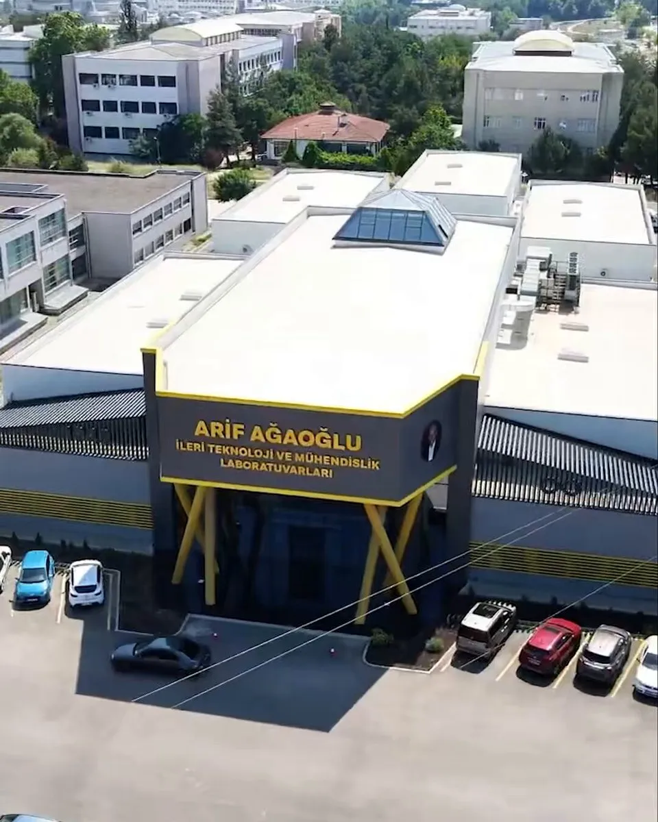 Bakan Kacır'dan Uludağ Üniversitesi'ne Ziyaret: Milli Teknoloji Atölyesi ve İleri Teknoloji Laboratuvarları Açıldı