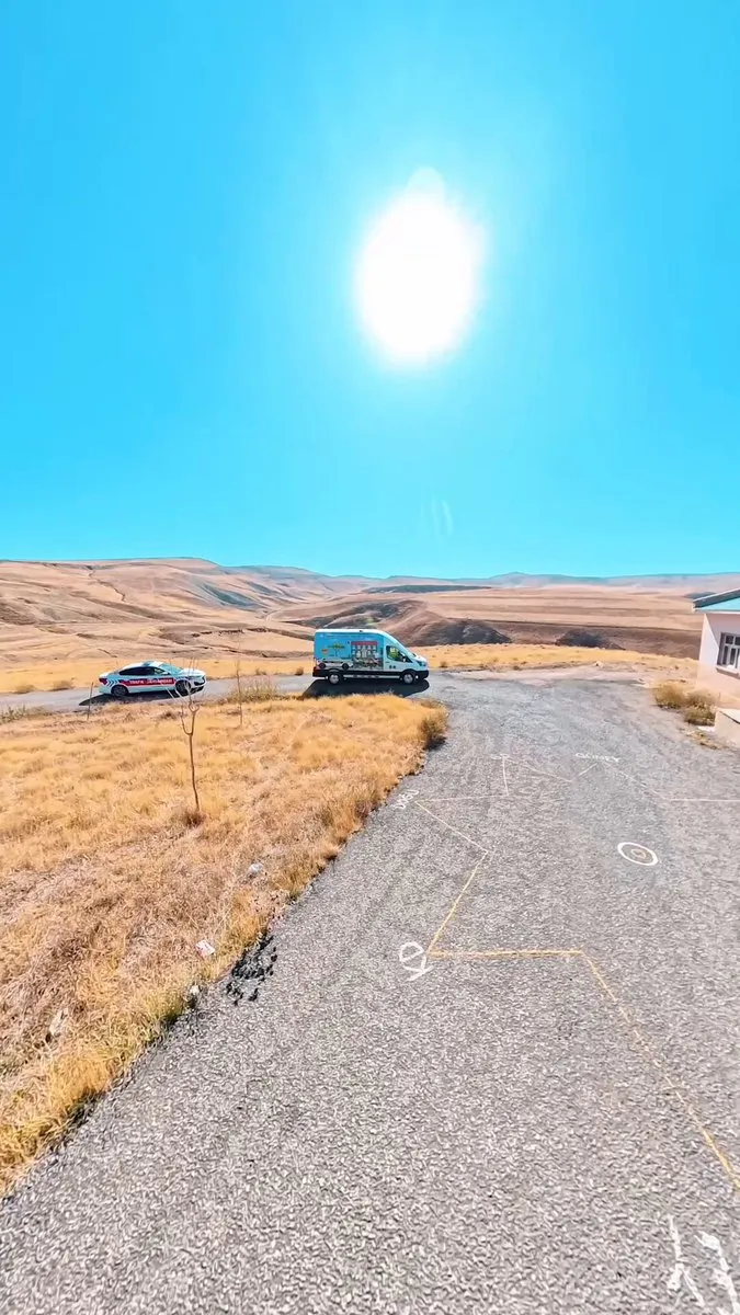 Van'da Jandarma'dan Öğrencilere Uygulamalı Trafik Güvenliği Eğitimi