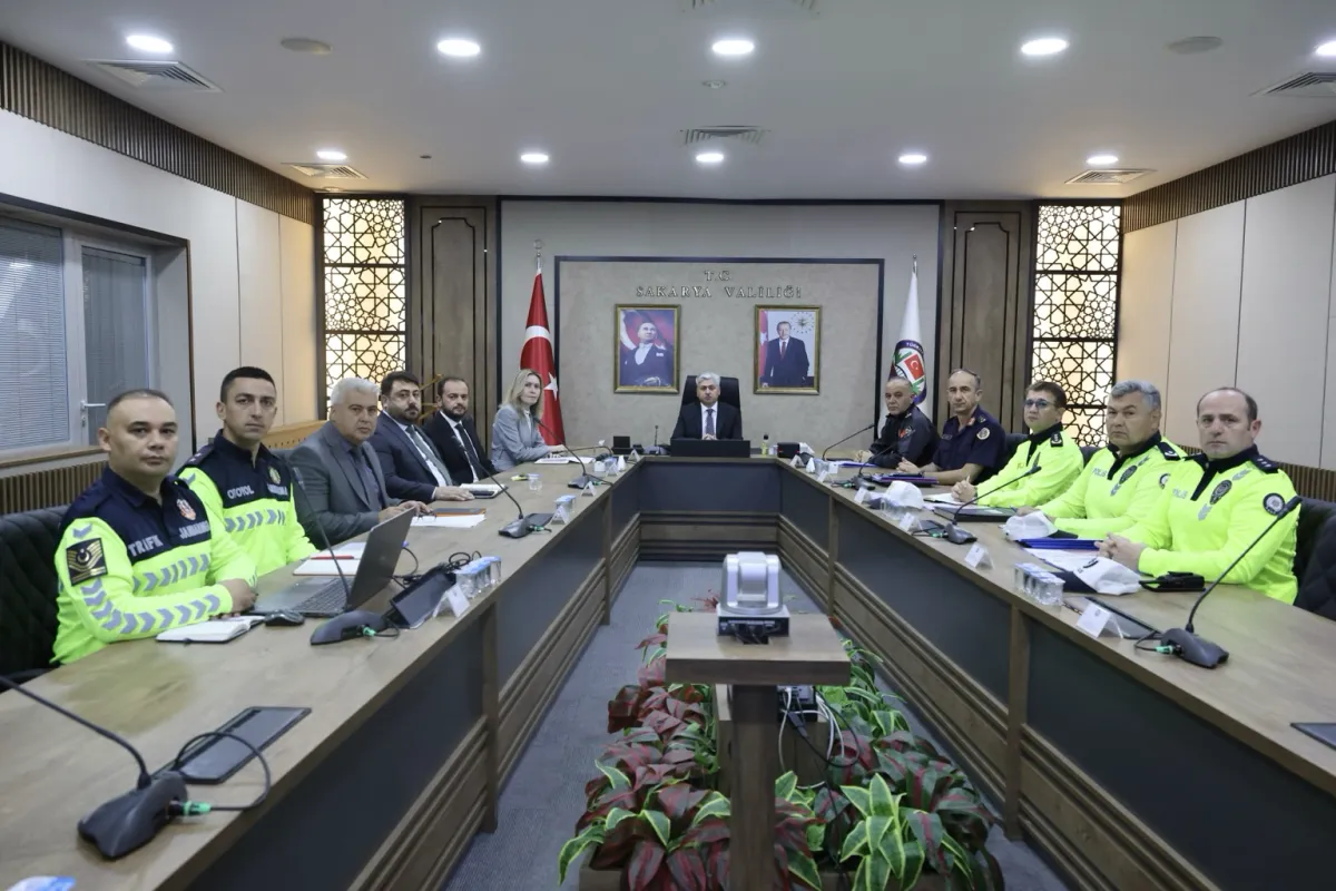 Sakarya Valisi Rahmi Doğan, Trafik Güvenliği Zirvesine Katıldı