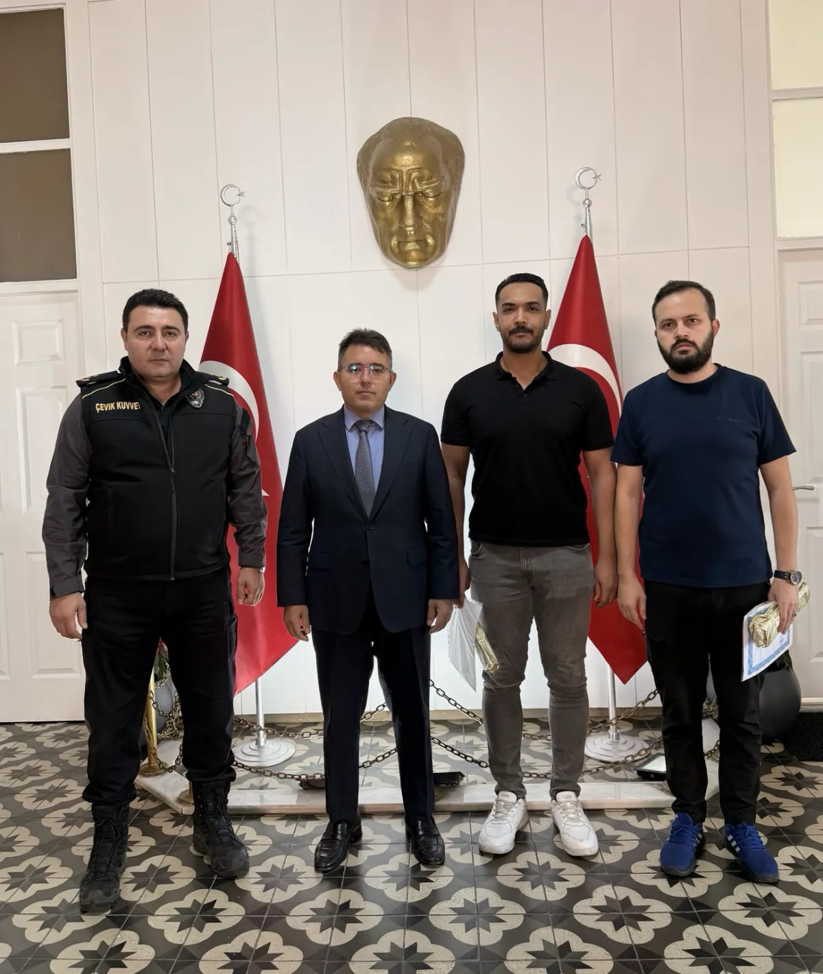 Marmaris'te Polis Cesareti: Yat Limanında Silahlı Saldırı Girişimine Anında Müdahale