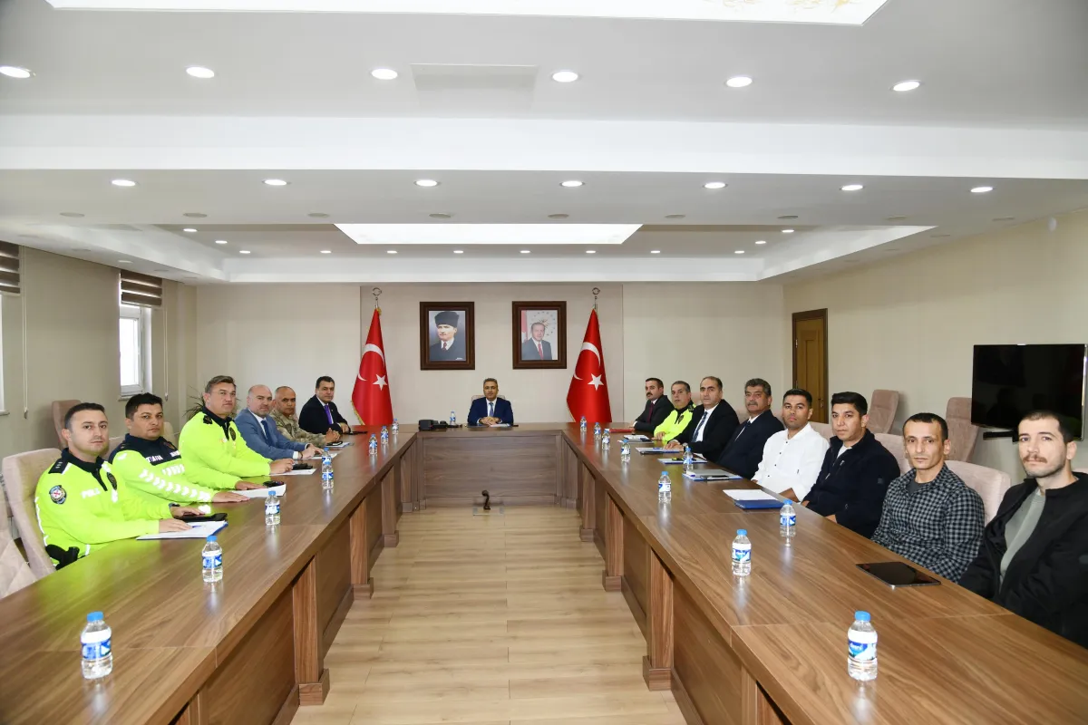 Ardahan'da Trafik Güvenliği İçin Eylem Planı Toplantısı Düzenlendi