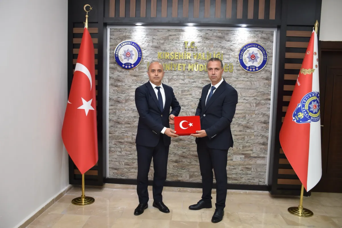Kırşehir Emniyet Müdürlüğü'ne Ülkü Ocakları'ndan Ziyaret: Yeni Görev Tebriği