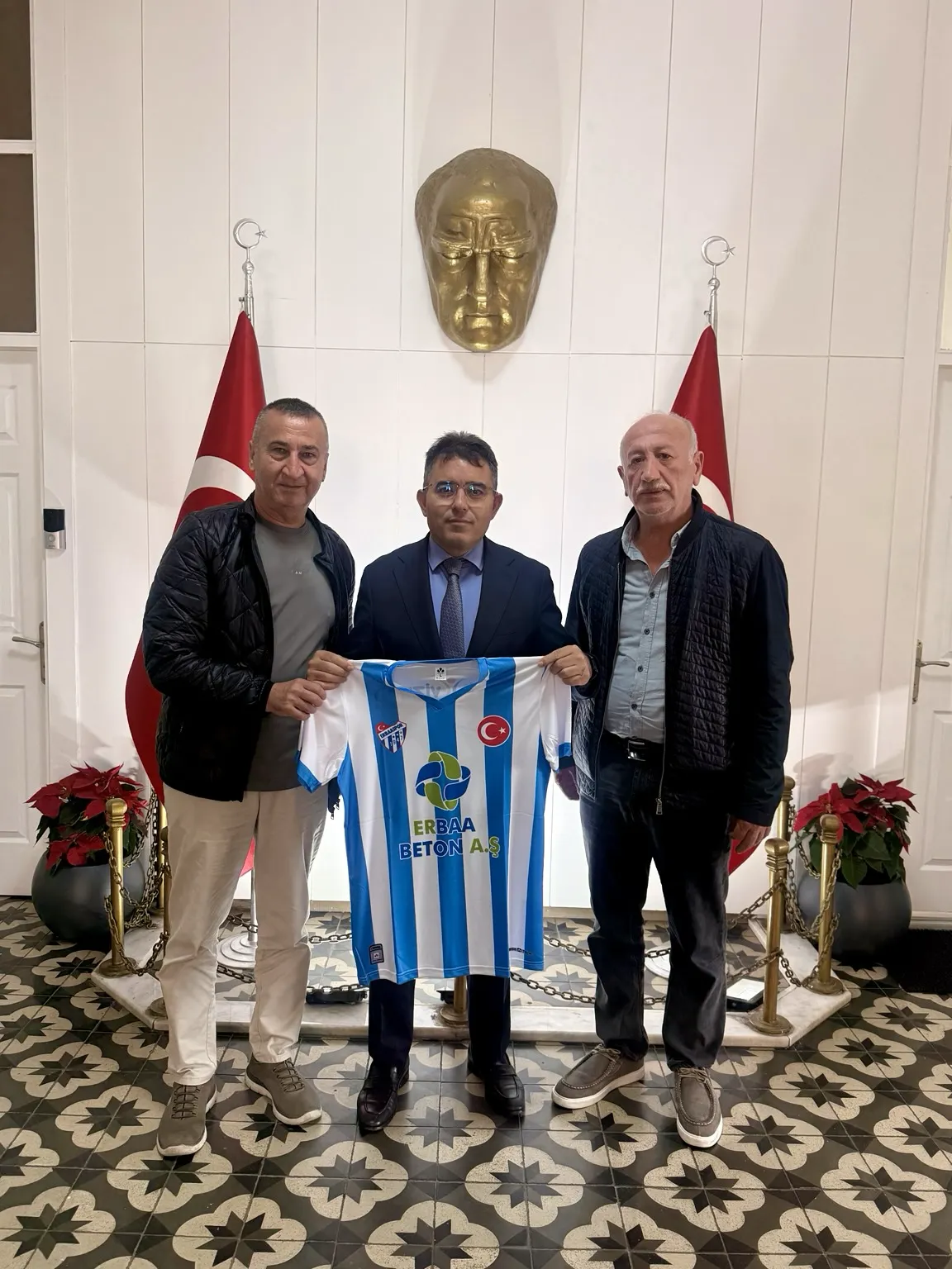 Marmaris Kaymakamı, Erbaa Spor Yönetim Kurulu Üyelerini Ağırladı: Yeni Sezon Hedefleri Konuşuldu