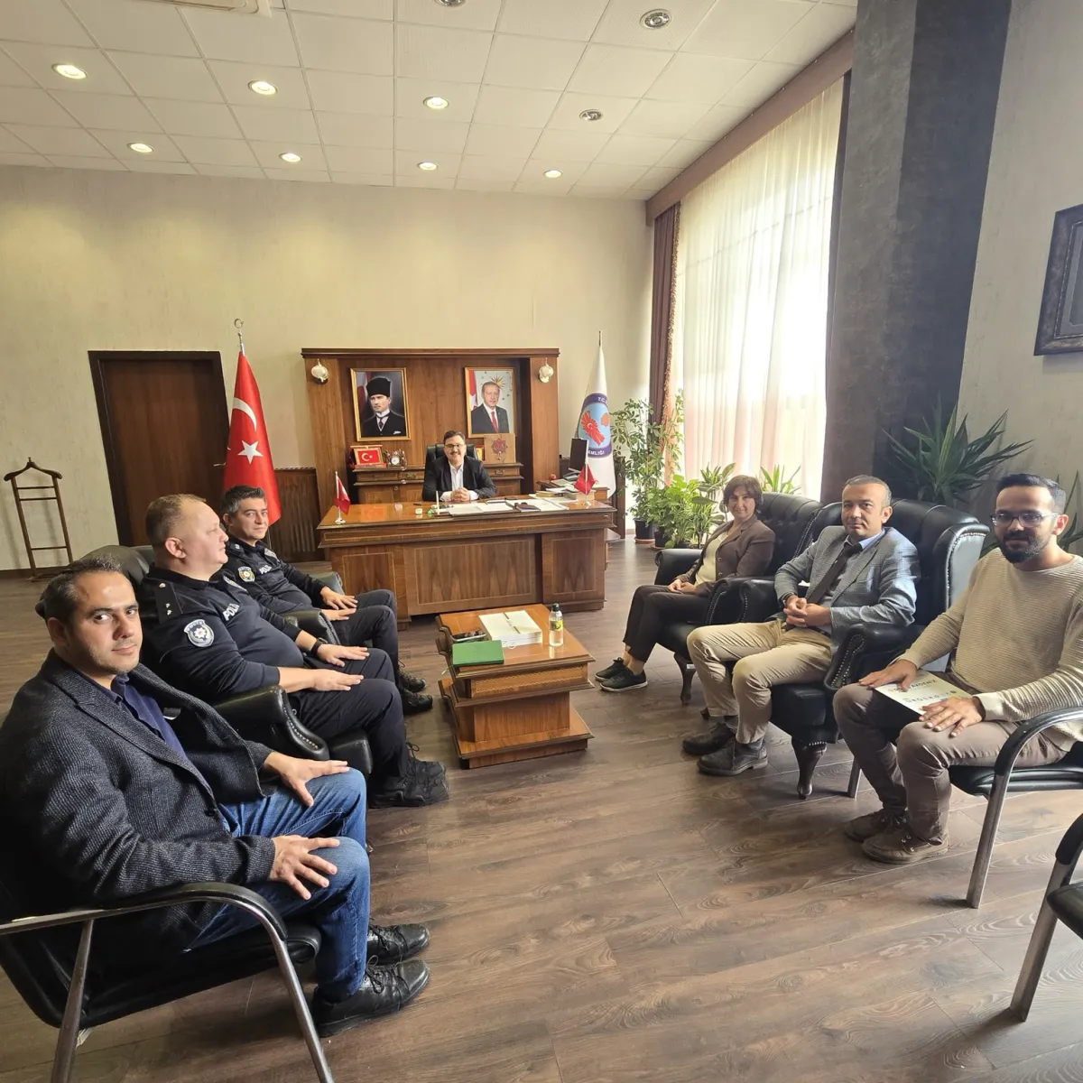 Tufanbeyli Kaymakamlığı'ndan Üniversitelerde Güvenlik Toplantısı: Öğrencilerin Emniyeti Öncelikli