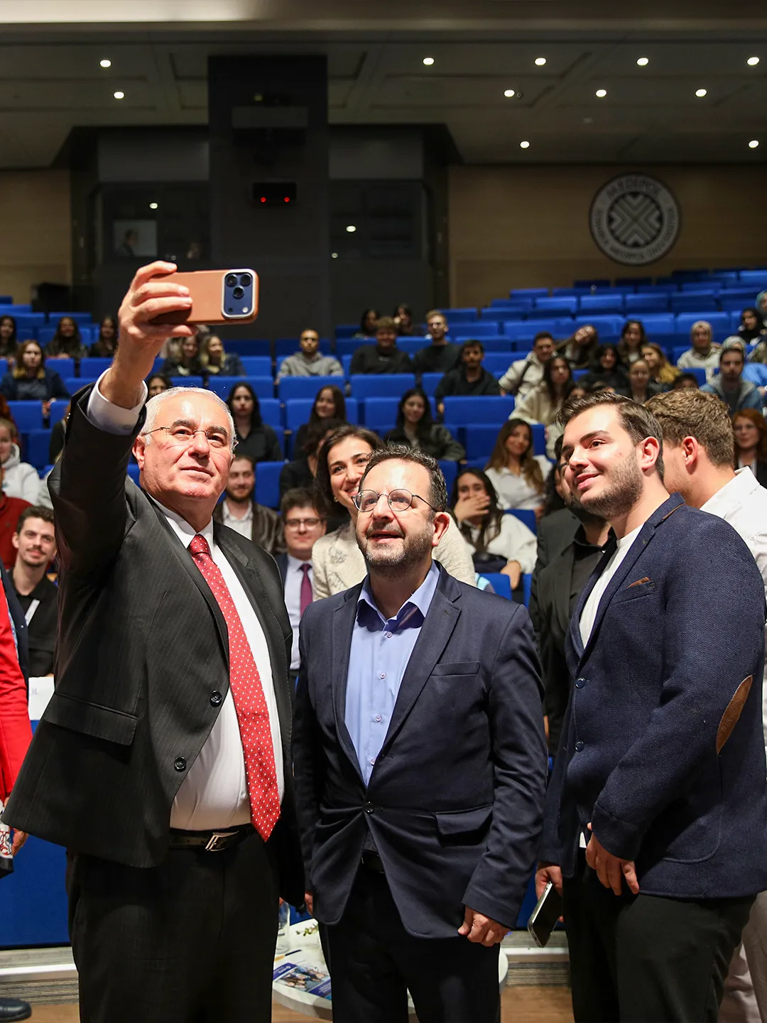 Kamu Başdenetçisi Mehmet Akarca İstanbul Medipol Üniversitesi Öğrencileriyle Buluştu