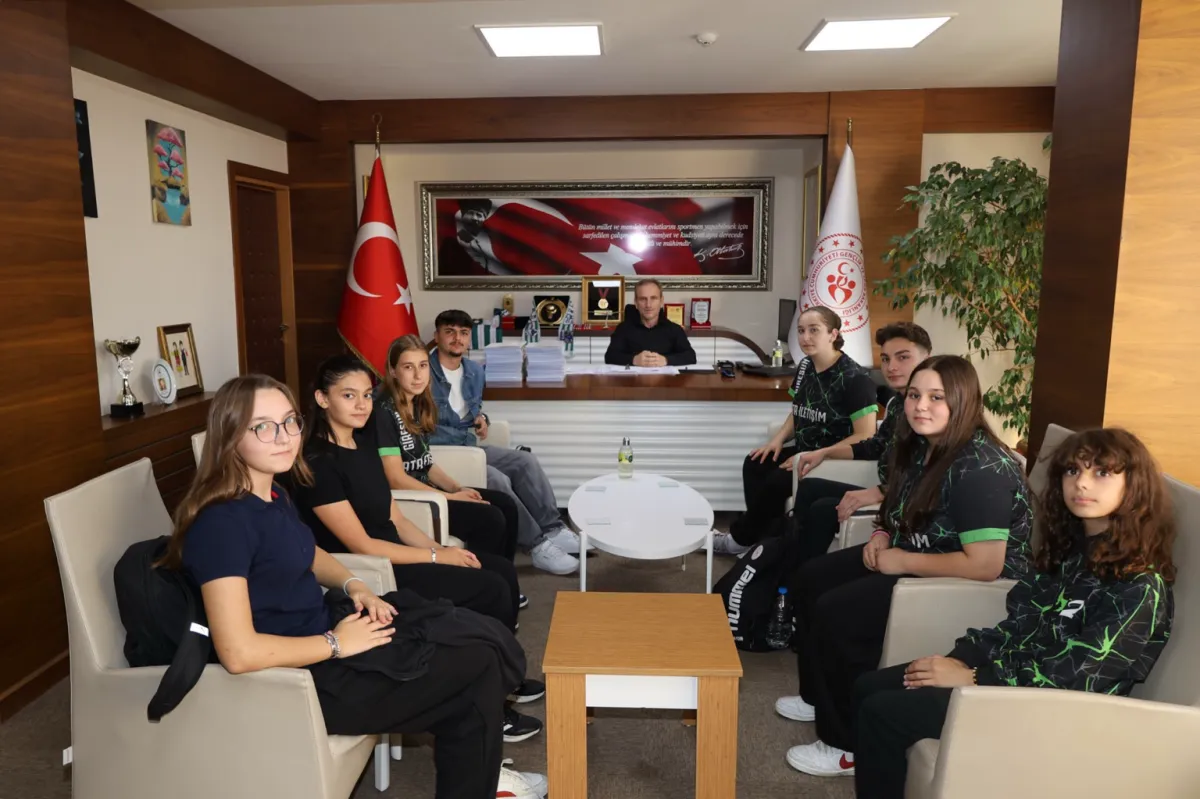 Giresun Gençlik ve Spor İl Müdürü Ergün'den Sutopu Sporcularına Destek: 1. Lig Hedefi ve Başarı Kutlaması