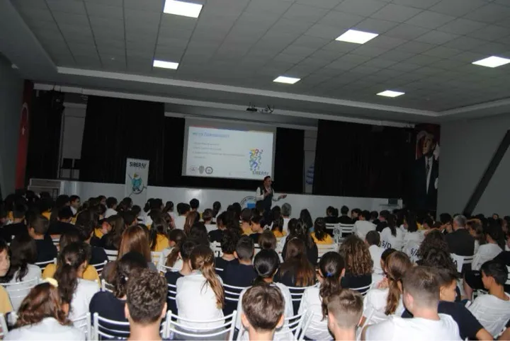 Denizli Emniyet Müdürlüğü'nden Siber Güvenlik Bilinçlendirme Seferberliği: 2075 Kişiye Ulaşıldı