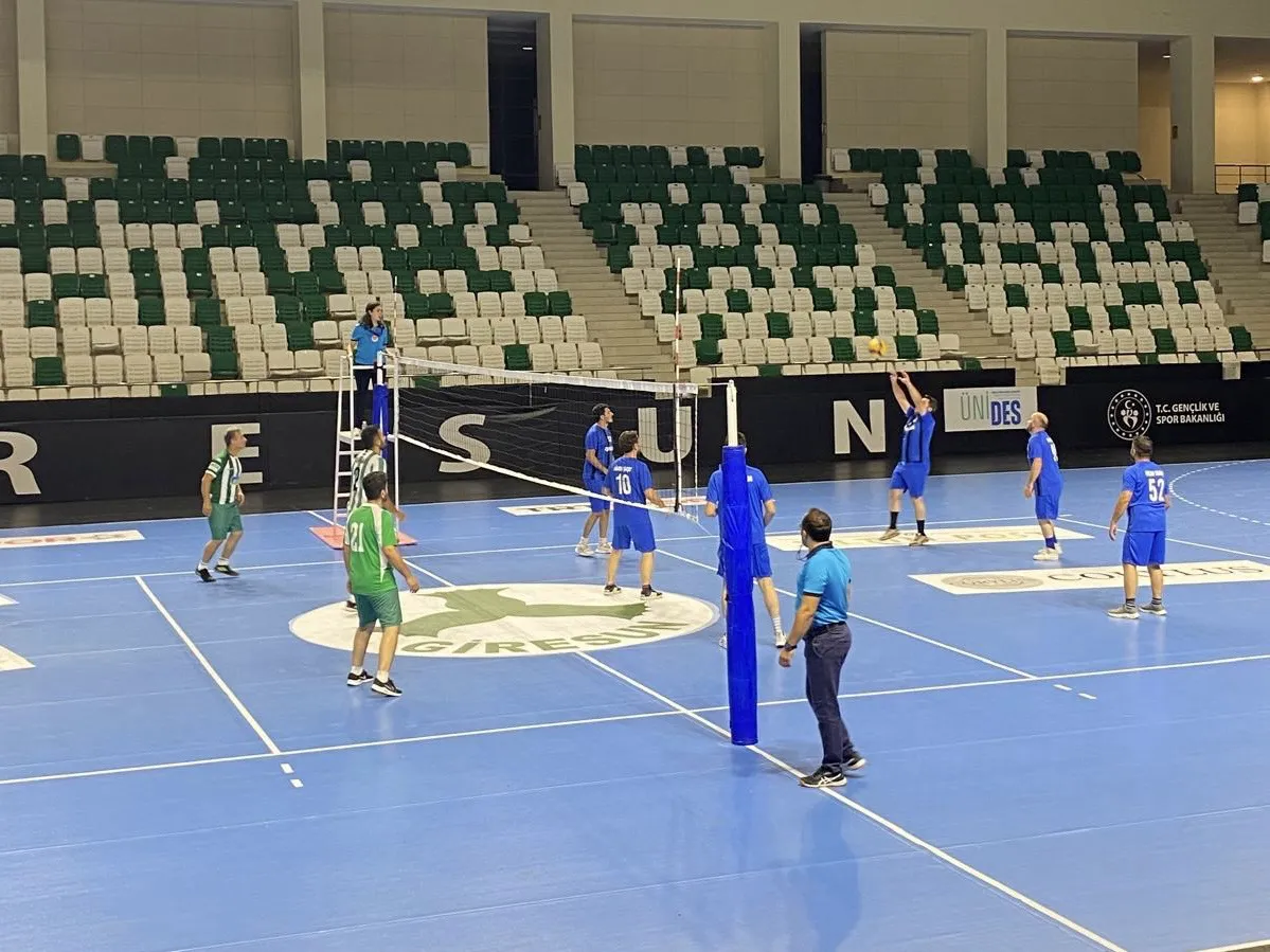 Giresun'da Kamu Spor Oyunları Voleybol Müsabakaları Başladı: Şampiyonluk İçin Tokat'a Gidilecek