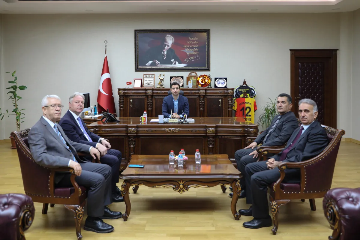 Genç Kaymakamı Muhammet Güzel, İl Milli Eğitim Müdürü Mustafa Özel'i Ağırladı: Eğitim Faaliyetleri Değerlendirildi