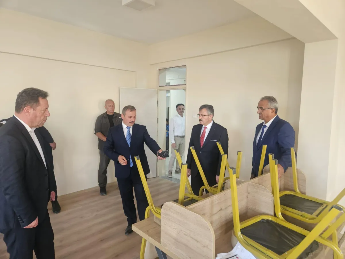 Niksar'daki Yibo Öğrenci Pansiyonu'nda Büyük Onarım Tamamlanıyor: Kaymakam Perçi ve İl Milli Eğitim Müdürü İncelemelerde Bulundu