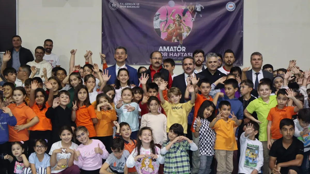 Mamak'ta Coşku Dolu Spor Şenliği: Kaymakam Kaya Sporcularla Bir Arada