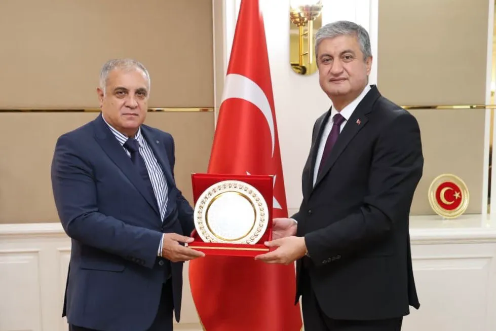 Karabük Valisi Mustafa Yavuz, Amatör Spor Kulüpleri Federasyonu Yöneticilerini Kabul Etti: Sporun Gelişimi ve Gençlerin Spora Yönlendirilmesi Ele Alındı