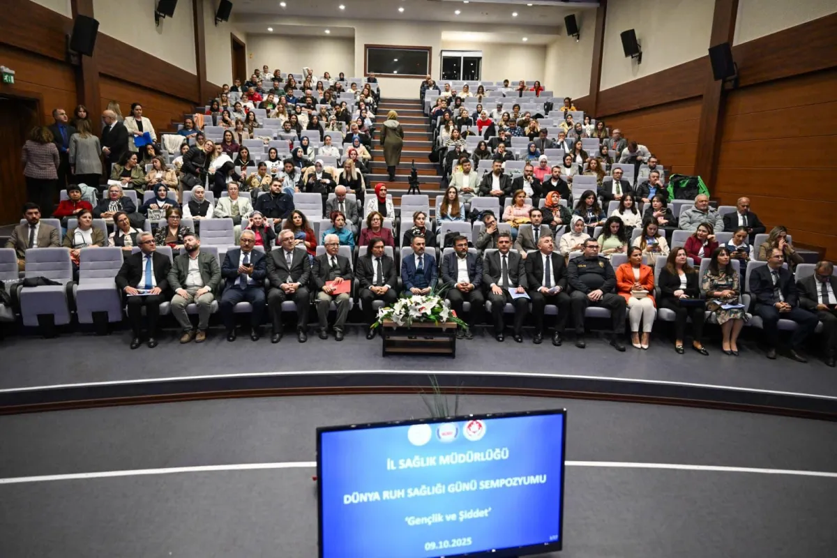 Kocaeli'nde 'Gençlik ve Şiddet' Temalı Ruh Sağlığı Günü Sempozyumu Vali Aktaş'ın Katılımıyla Düzenlendi