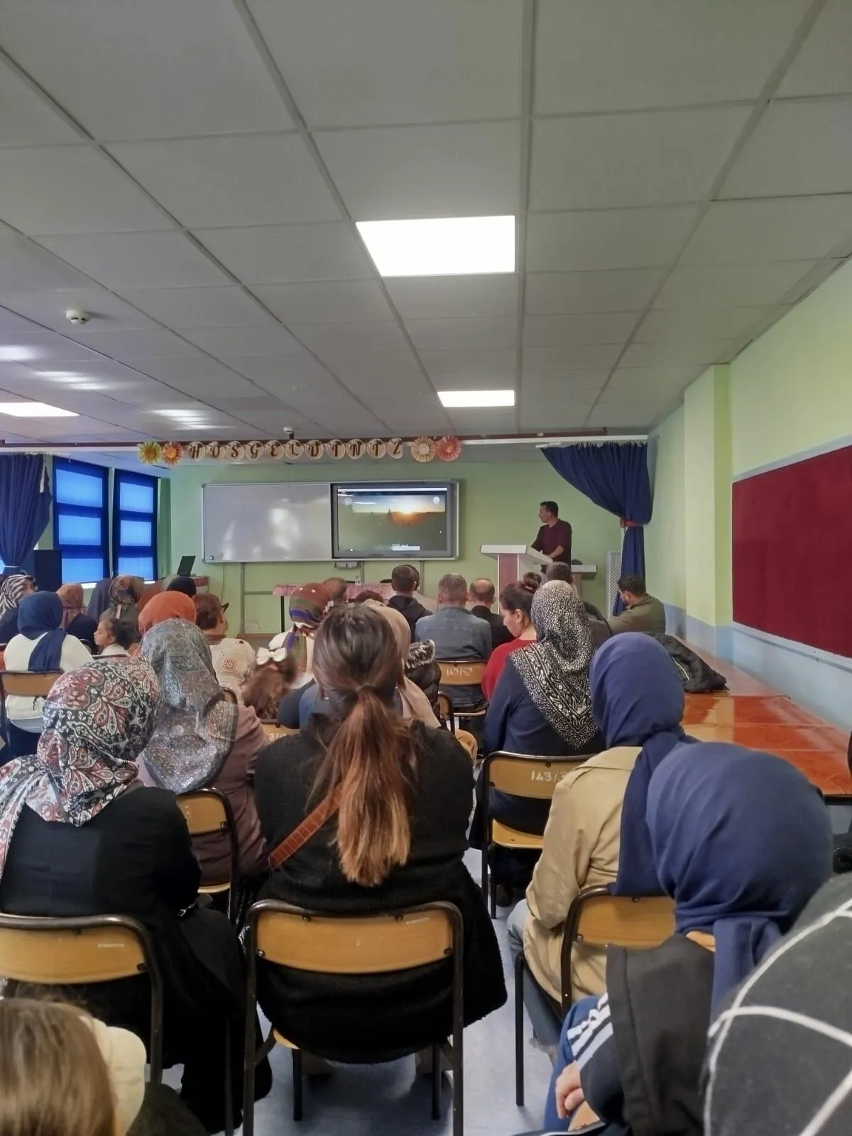 Araç Şehit Şerife Özden Kalmış İlkokulu'nda Türkiye Yüzyılı Maarif Modeli Kapsamında Aile Konferansı Düzenlendi