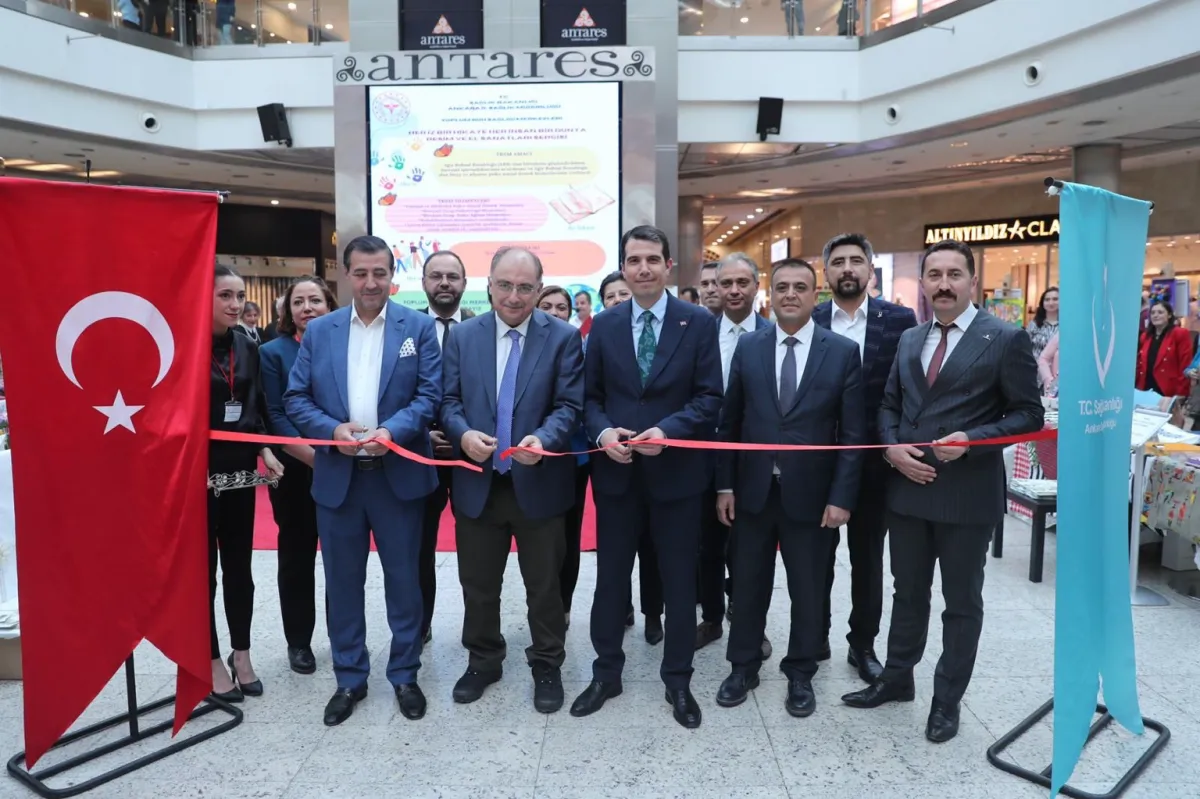 Ankara'da 'Her İz Bir Hikâye Her İnsan Bir Dünya' Sergisi Açıldı: Ruh Sağlığına Dikkat Çekildi