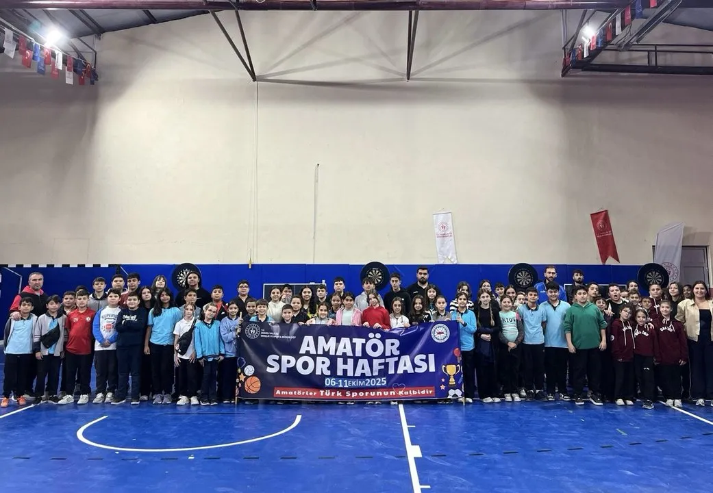 Denizli Çal'da Amatör Spor Haftası Coşkusu: Dart Turnuvası Sporcuları Buluşturdu
