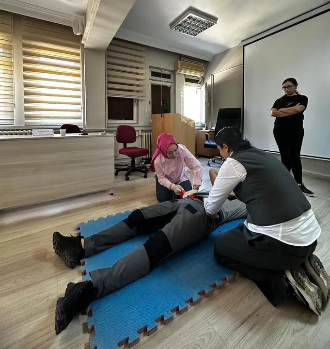 Kahramanmaraş İl Sağlık Müdürlüğü'nden 112 Acil Sağlık Çalışanlarına Temel Modül Eğitimi