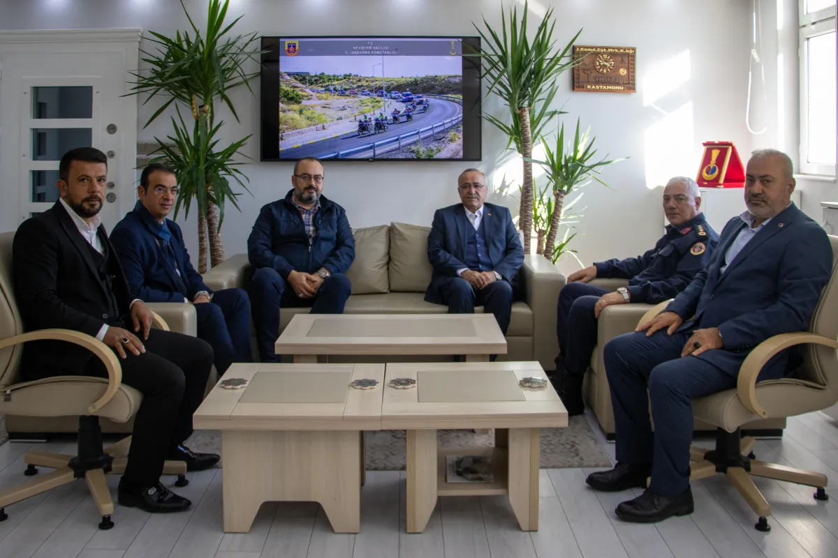 Nevşehir Muhtarlar Derneği'nden İl Jandarma Komutanı Çelik'e 'Hayırlı Olsun' Ziyareti
