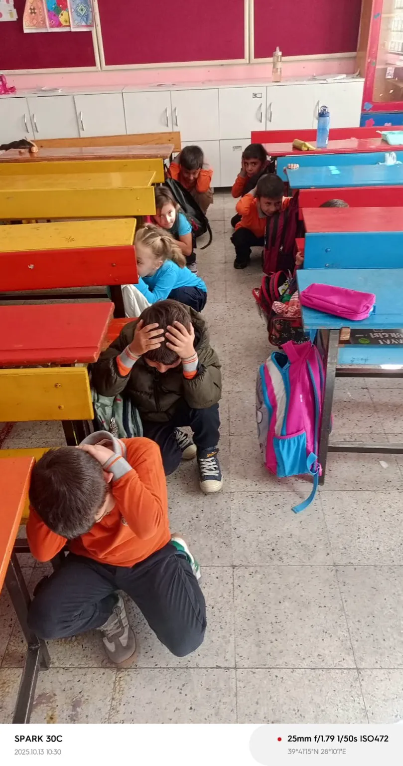 Kepsut'ta Okullarda Afet Farkındalığı: Tahliye Tatbikatları Gerçekleştirildi