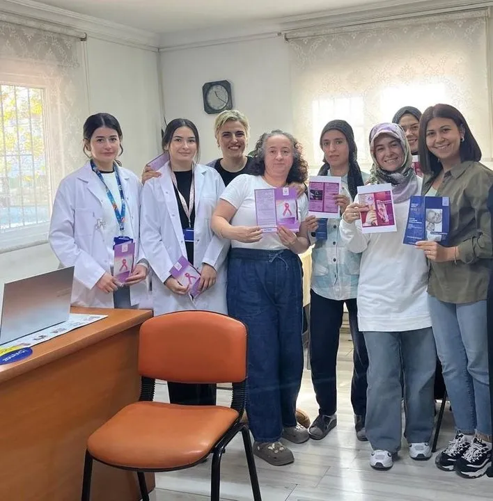 Yunusemre İlçe Sağlık Müdürlüğü'nden Meme Kanseri Farkındalık Ayı Etkinliği: Vatandaşlara Bilgilendirme Çalışması