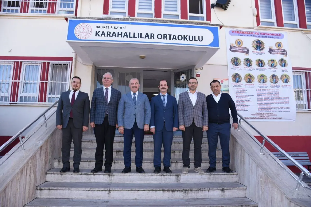 Balıkesir İl Milli Eğitim Müdürü Murat Demir'den Karahallılar Ortaokulu Ziyareti: Eğitimde Yeni Dönem Vurgusu