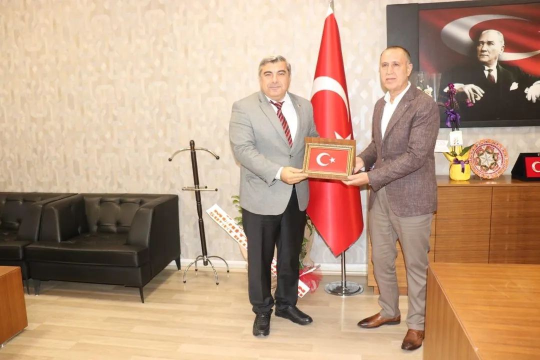 Afyonkarahisar İl Milli Eğitim Müdürü Miraç Sünnetci'den Devlet Hastanesi Başhekimi'ne Ziyaret: Görevinde Başarılar Dilendi