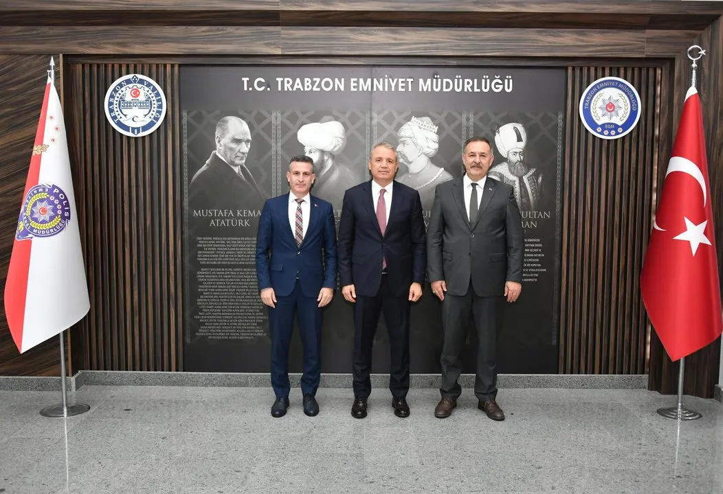 Trabzon İl Tarım Müdürü ve Defterdarı, Yeni Emniyet Müdürü Ali Loğoğlu'nu Ziyaret Etti