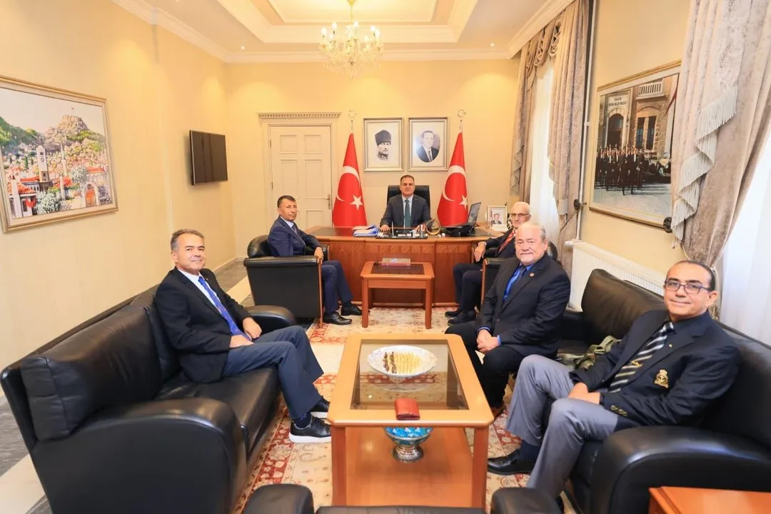 Muğla Valisi İdris Akbıyık'tan Türkiye Emekli Subaylar Derneği Marmaris Şubesi'ne Ziyaret