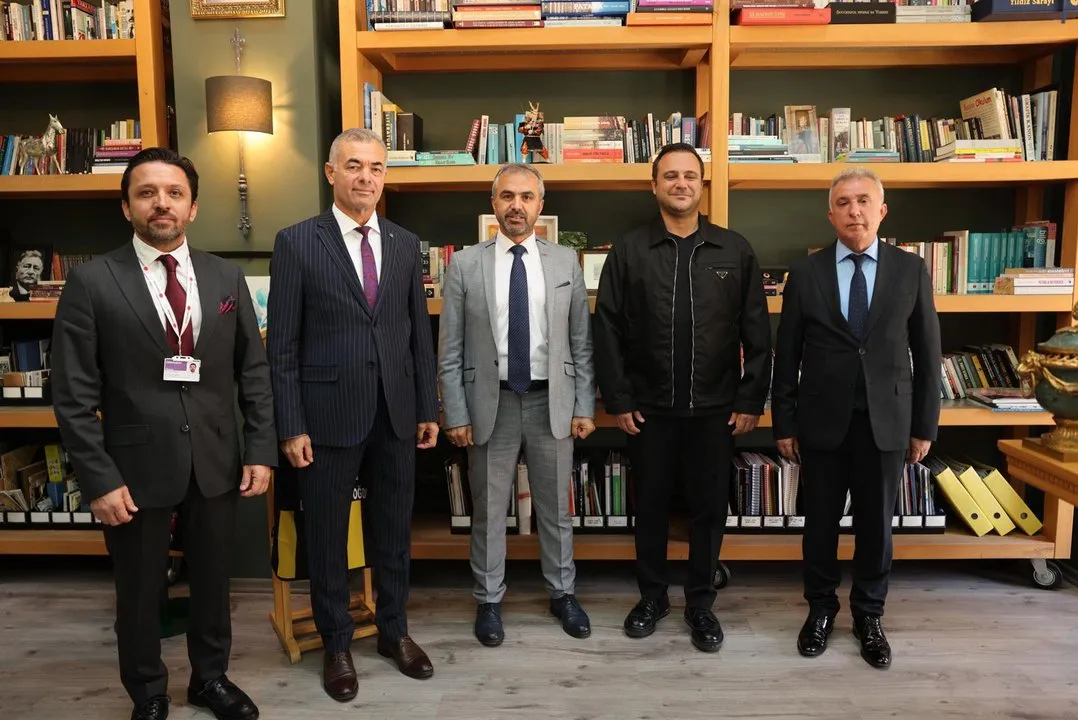 Çukurova'da Okul Ziyaretleri: İl ve İlçe Milli Eğitim Müdürleri Gündoğdu Okullarını İnceledi