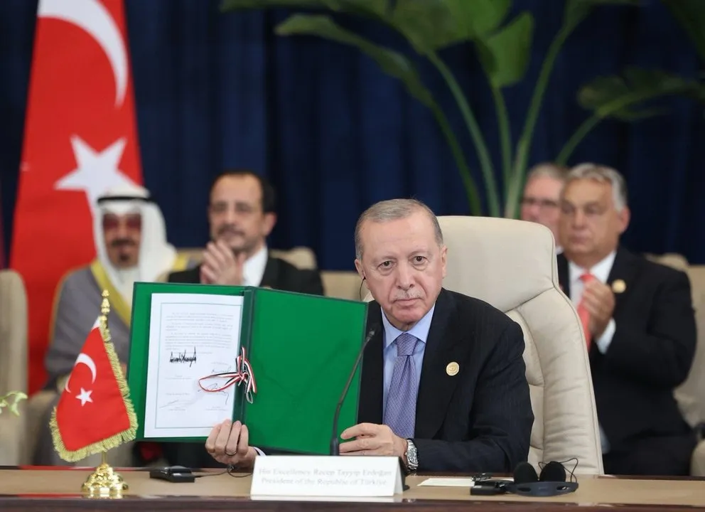 Uraloğlu Duyurdu: Gazze Barış Planı Anlaşması İmzalandı, Cumhurbaşkanı Erdoğan'ın Diplomasisi Vurgusu