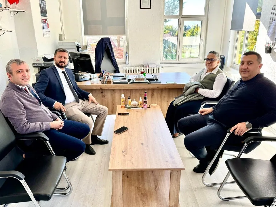 Atabey Milli Eğitim Müdürü Durgut'tan 75. Yıl Ortaokulu'na Ziyaret