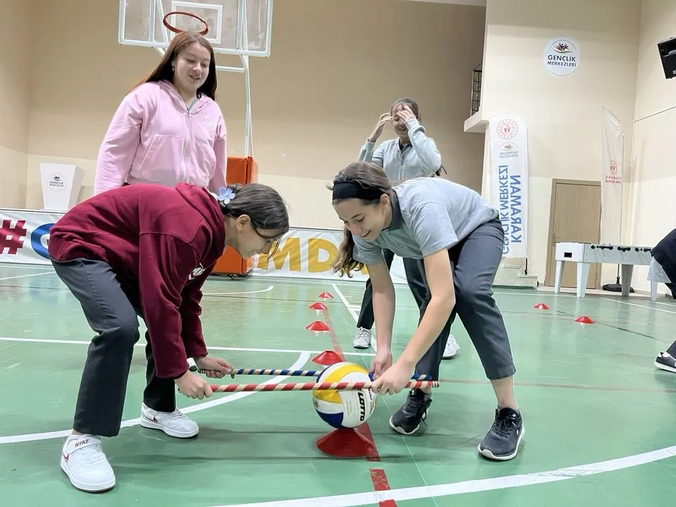 Karaman Gençlik Merkezi'nden Makbule Orman Ortaokulu'nda Koordinasyon Etkinliği