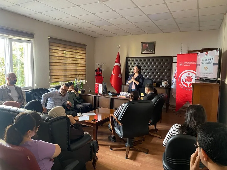Adana'da Aile Yılı Kapsamında Personellere Evlilik Öncesi Eğitimi Verildi