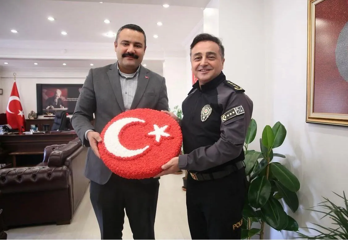 Hozat Kaymakamı ve Başsavcısı, Tunceli Emniyet Müdürü'ne Hayırlı Olsun Ziyaretinde Bulundu