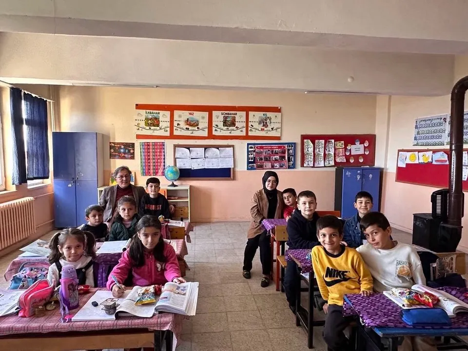 Dursunbey İlçe Milli Eğitim Müdürlüğü Gökçedağ İlkokulu'nu Ziyaret Etti