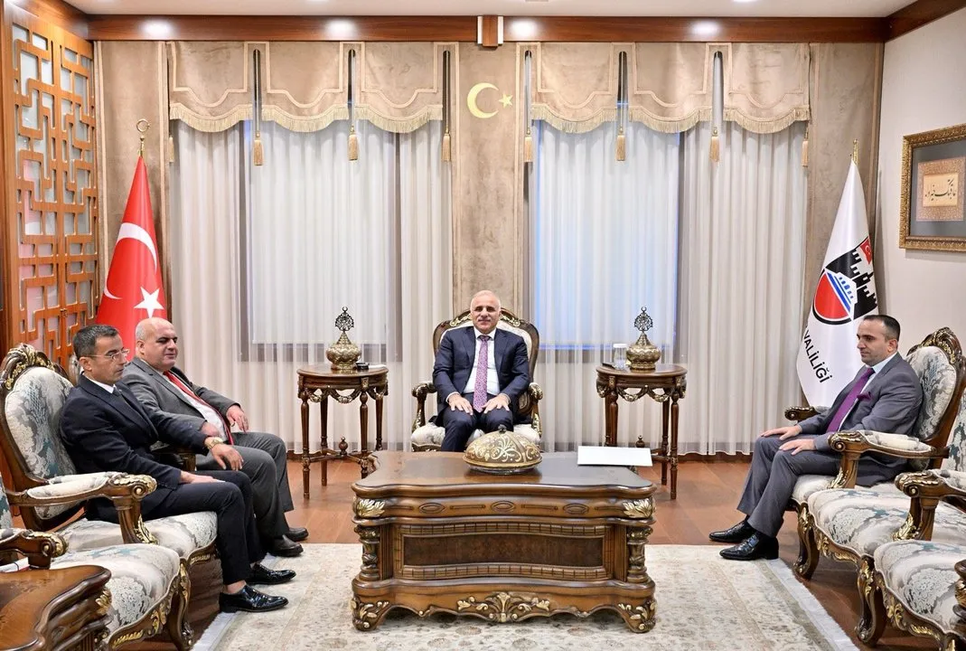 Diyarbakır Valisi Zorluoğlu'ndan Dünya Beyaz Baston Günü Kabulü