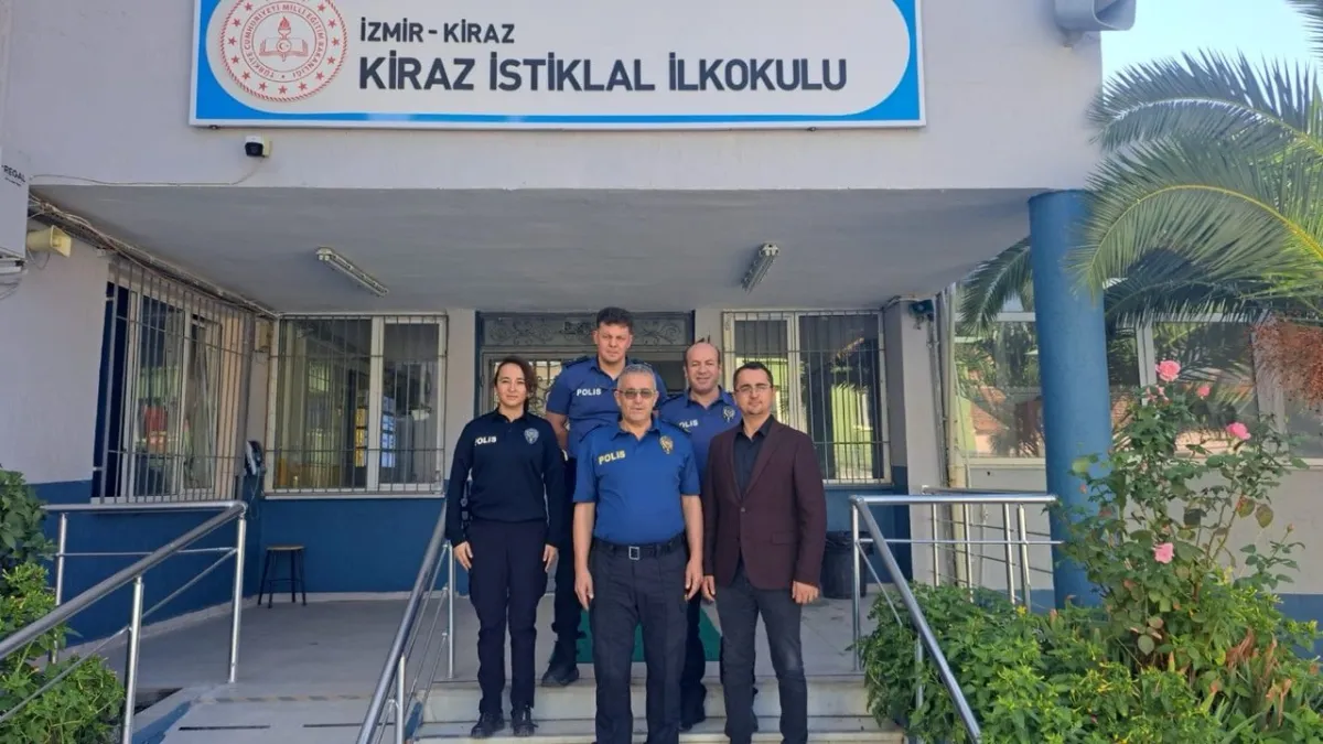 Kiraz İlçe Emniyet Müdürü Eşref Acar'dan İstiklal İlkokulu'na Ziyaret