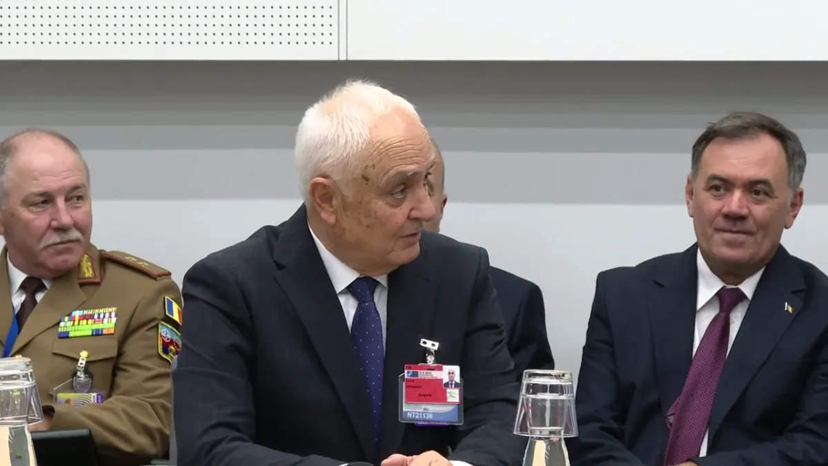 Bakan Güler, NATO Karargâhında Romanya ve Bulgaristanlı Mevkidaşlarıyla Görüştü