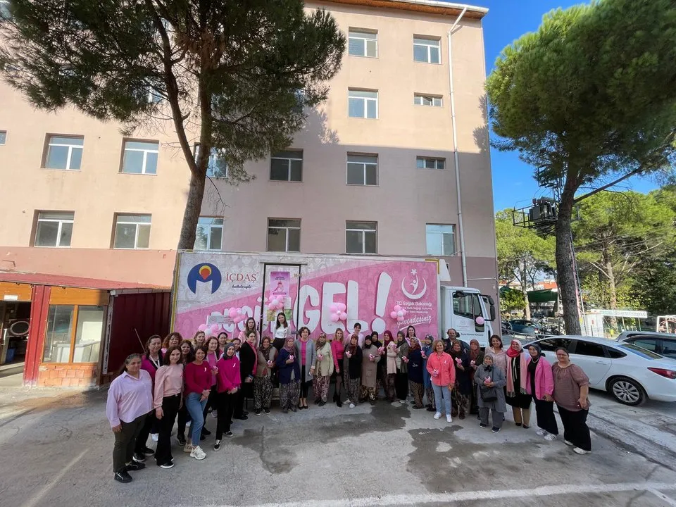 Çanakkale'de Meme Kanseri Farkındalık Ayı Kapsamında Etkinlik Düzenlendi