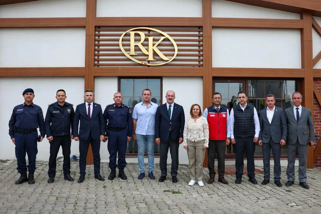 Çanakkale Valisi Toraman, Bayramiç'teki RK Süt Ürünleri Tesislerini Ziyaret Etti