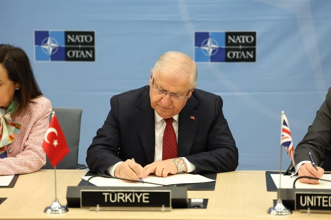 Bakan Güler, NATO Savunma Bakanları Toplantısında Önemli Bir Mutabakata İmza Attı