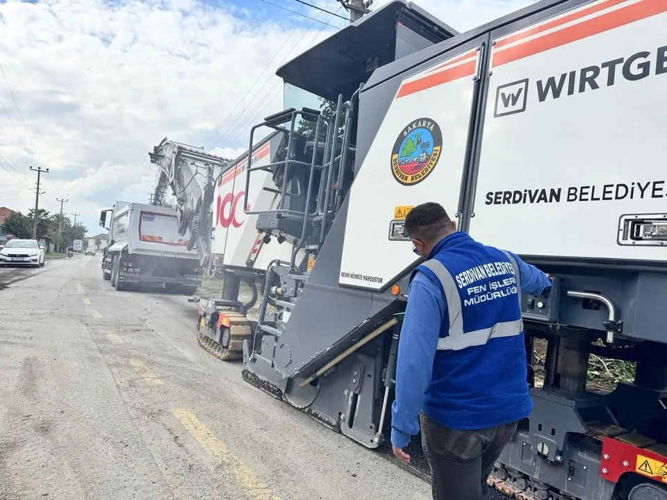 Serdivan Belediyesi, Ulaşım Yatırımlarını Meşeli Mahallesi'nde Sürdürüyor