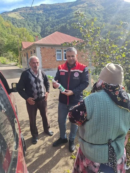 Trabzon Tonya'da Kahverengi Kokarca Mücadelesi Çiftçi Ziyaretleriyle Sürüyor