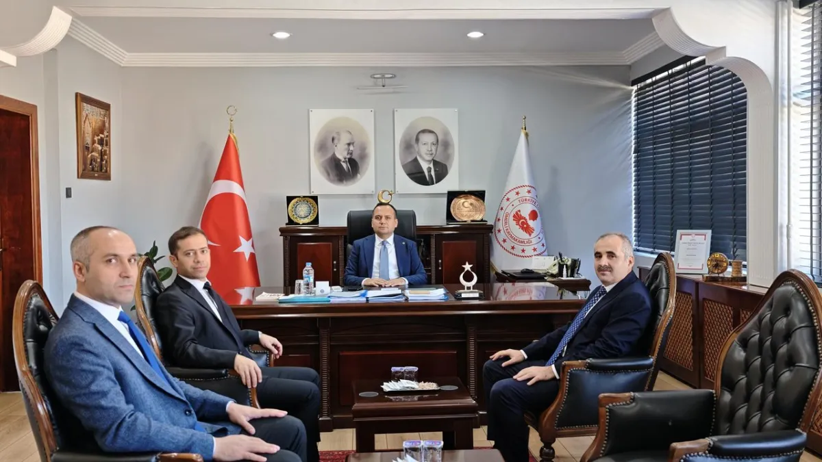 Mardin Defterdarı Şahin Demirci, Ömerli Kaymakamı Furkan Çakır'ı Ziyaret Etti