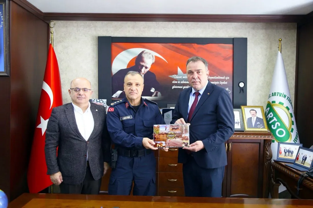 Artvin İl Jandarma Komutanı'ndan Ticaret ve Sanayi Odası'na İadeiziyaret