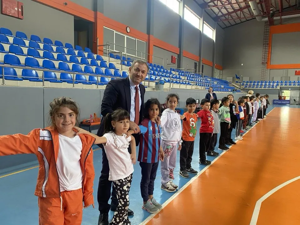 Beşikdüzü Milli Eğitim Müdürü'nden 'Spora İlk Adım' Projesi Öğrencilerine Ziyaret