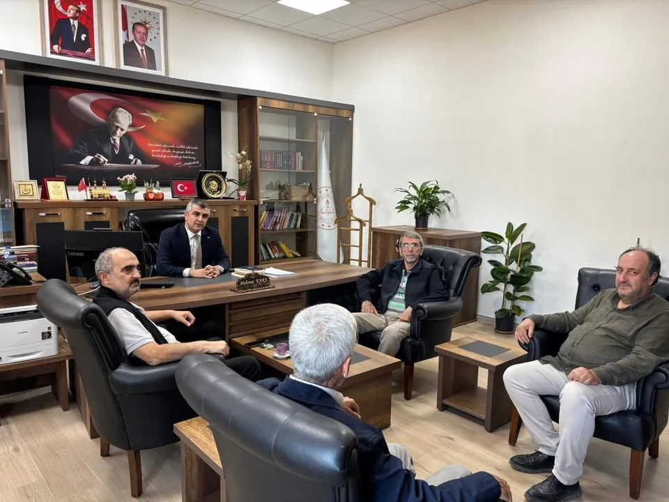 Pazarcık'ta Emekli Milli Eğitim Müdürlerinden Yeni Müdüre Ziyaret