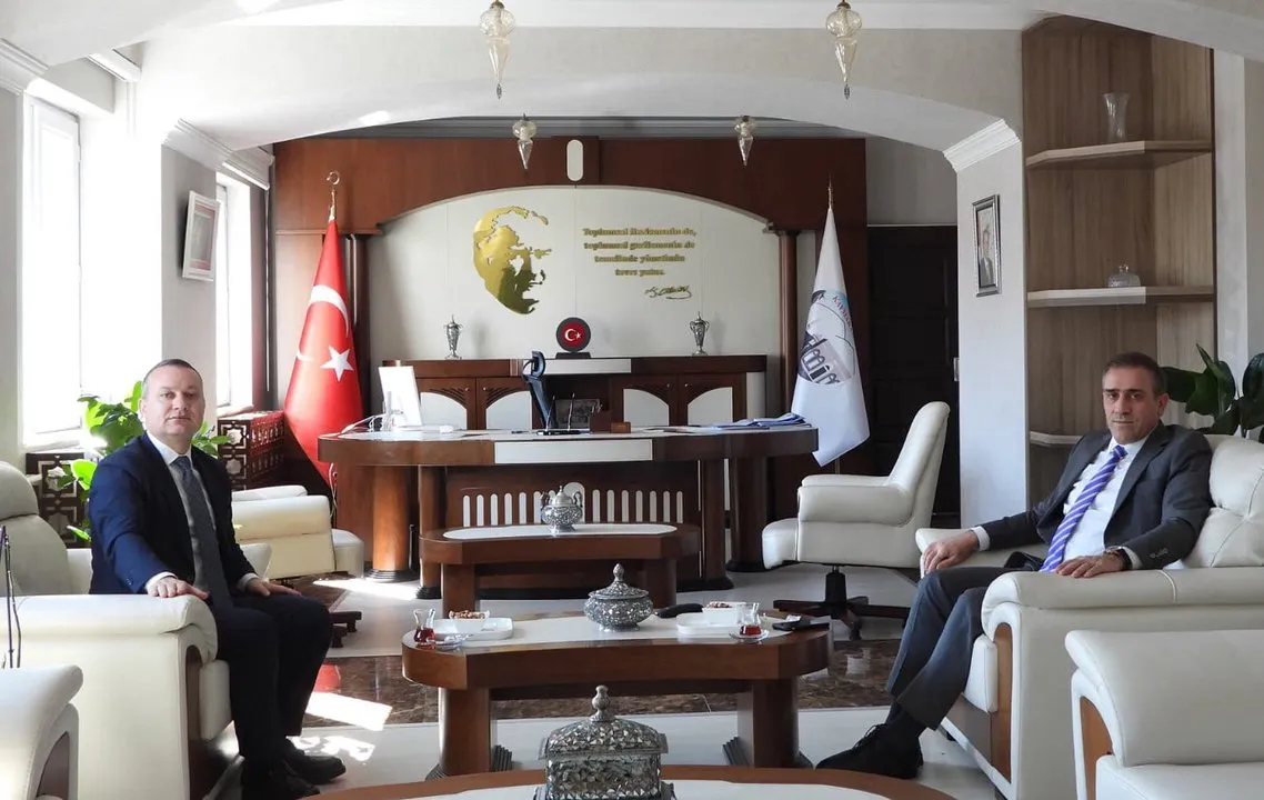 Bünyan Kaymakamı Yücel Erdem'den Talas Kaymakamına Ziyaret