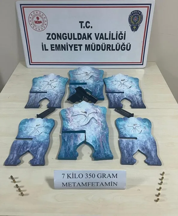 Zonguldak'ta Narkotik Operasyonu: 14 Kilo Metamfetamin ve Tabanca Ele Geçirildi